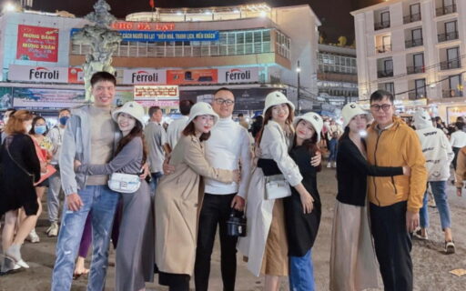 Tour Sài Gòn Đà Lạt 3 ngày 3 đêm trọn gói 12 Tour Sài Gòn Đà Lạt 3 ngày 3 đêm - Chợ đêm Đà Lạt