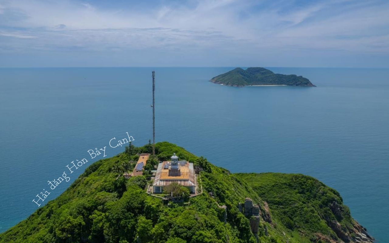 Hòn Bảy Cạnh có gì