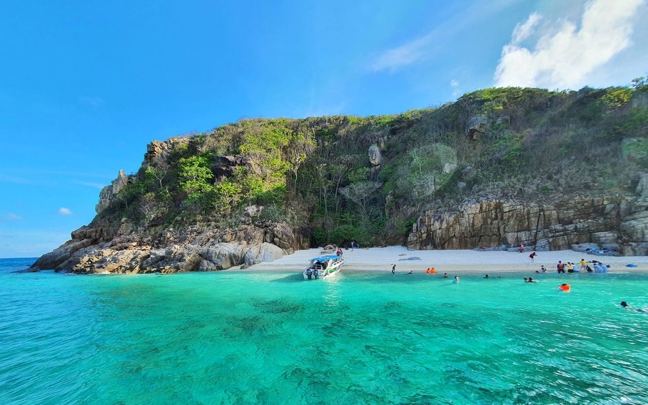 Hòn Bảy Cạnh Côn Đảo