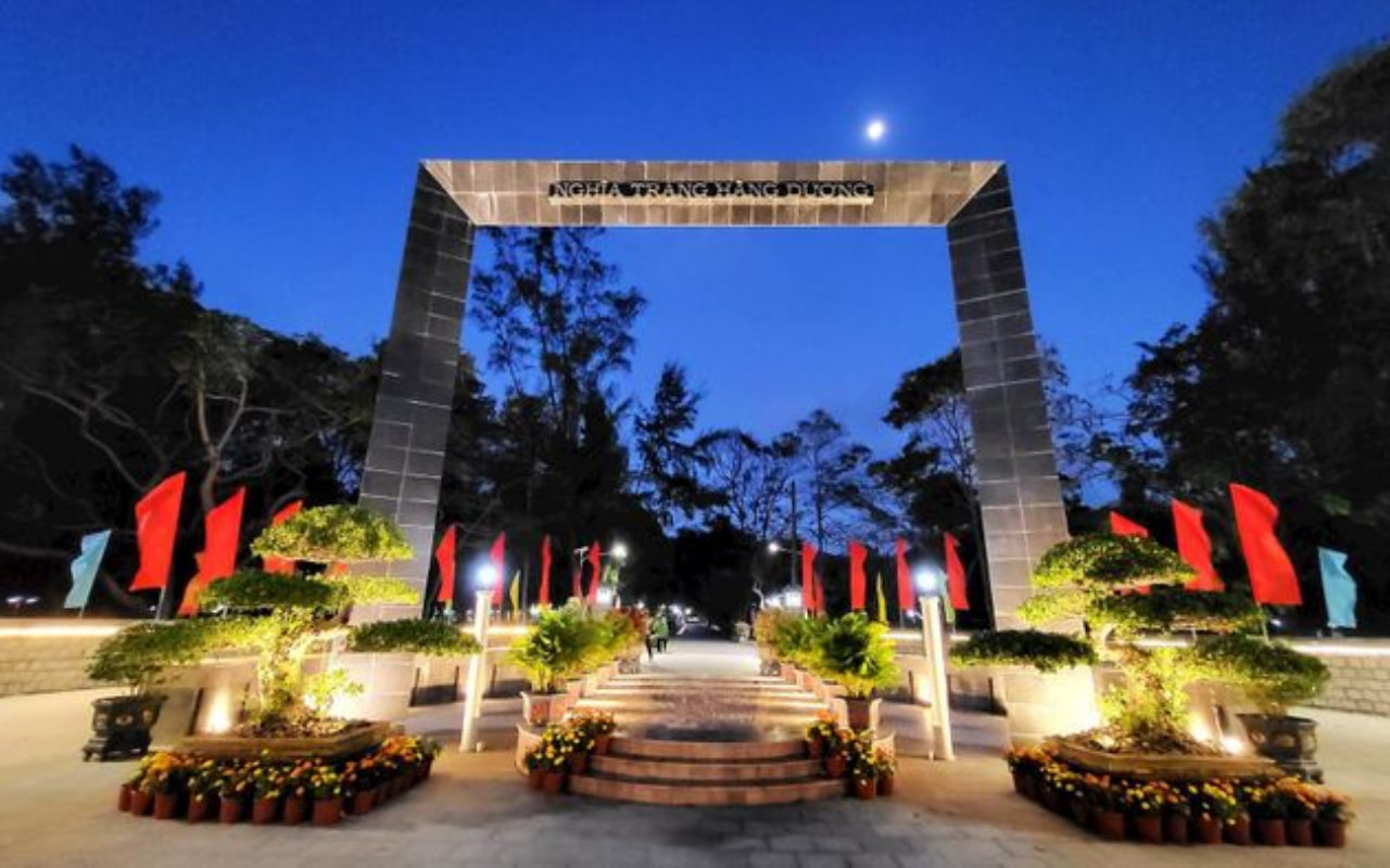 Tour Côn Đảo 3N2Đ - Viếng nghĩa trang Hàng Dương
