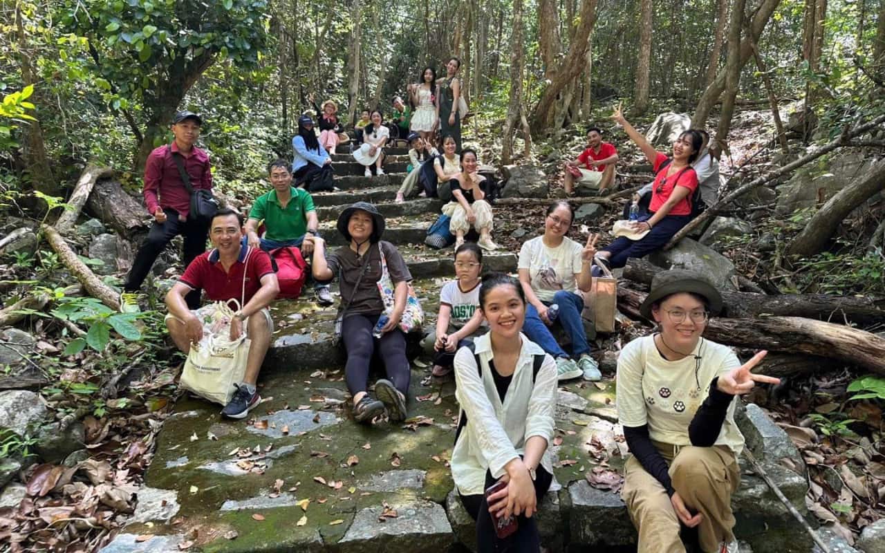 Vịnh Đầm Tre Côn Đảo: Kinh nghiệm khám phá & Trekking 4 Trải nghiệm hòa bình thiên nhiên tại Vịnh Đầm Tre