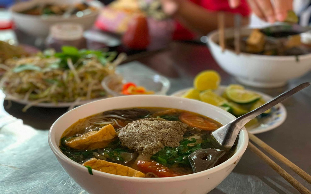 Ăn sáng Côn Đảo: Top 8 món ăn đậm chất xứ đảo (2026) 11 Ăn sáng tại côn đảo