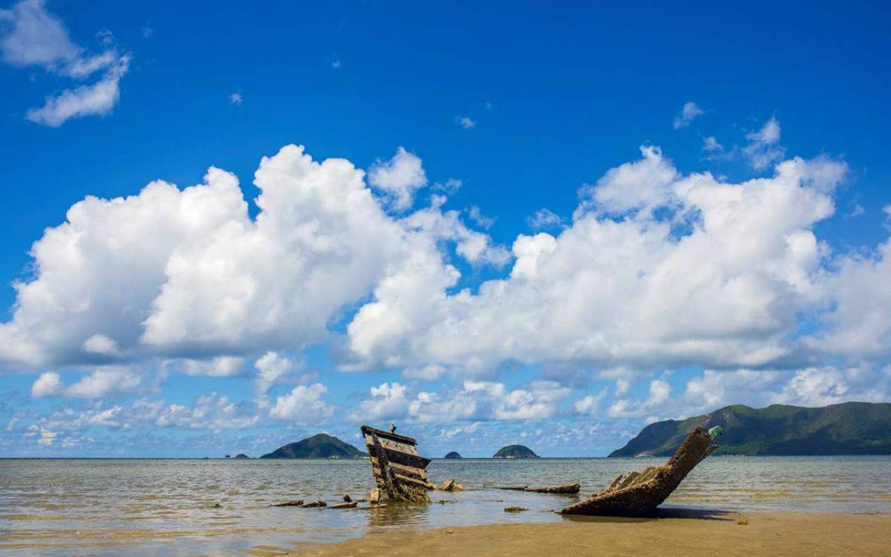 Bãi Lò Vôi Côn Đảo: Kinh nghiệm du lịch từ A-Z (2026) 2 Bãi Lò Vôi điểm đến không thể bỏ lỡ ở Côn Đảo