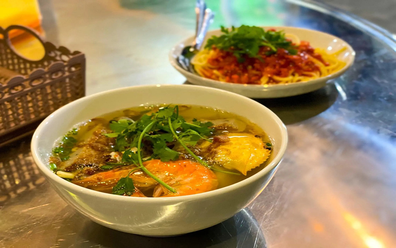 Bánh canh ghẹ Côn Đảo - Top những món ăn cần trải nghiệm (2026) 4 Bánh canh ghẹ ngọc côn đảo