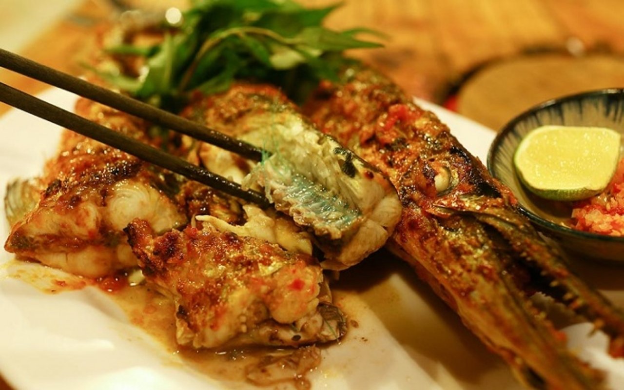 Cá xương xanh nướng bẹ chuối
