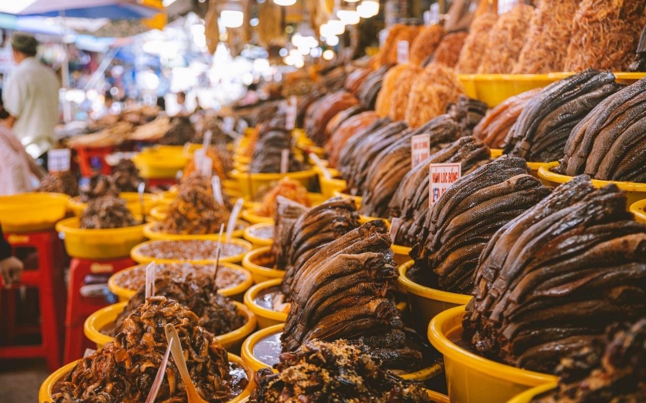 Đặc sản An Giang: Top 10+ món ngon & làm quà (2026) 6 Đa dạng các loại mắm Châu Đốc trứ danh