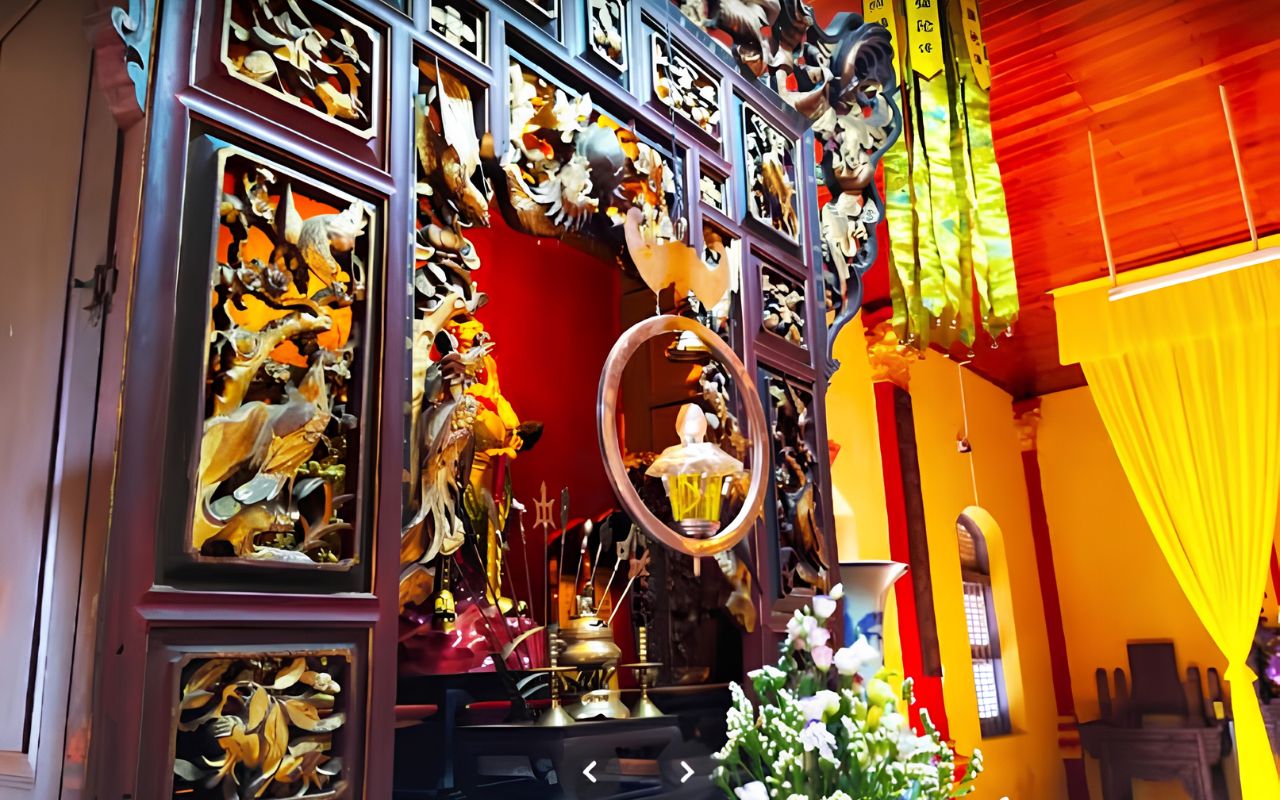 Chùa Nam Nhã Cần Thơ - Nét đẹp giao thoa Á Đông & Tây Âu 6 Chánh điện chùa Nam Nhã Cần Thơ