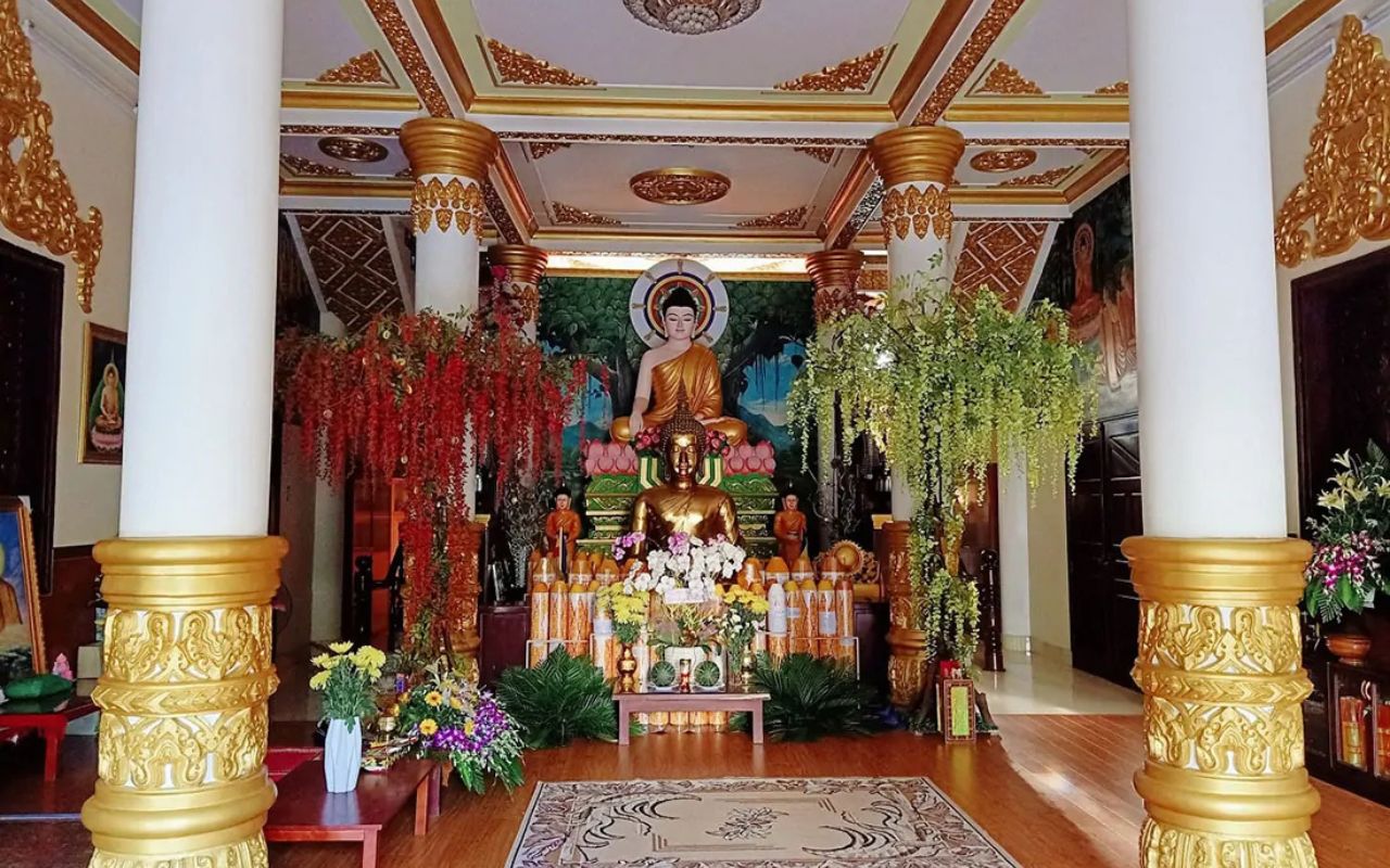 Chánh điện của chùa Munir Ansay