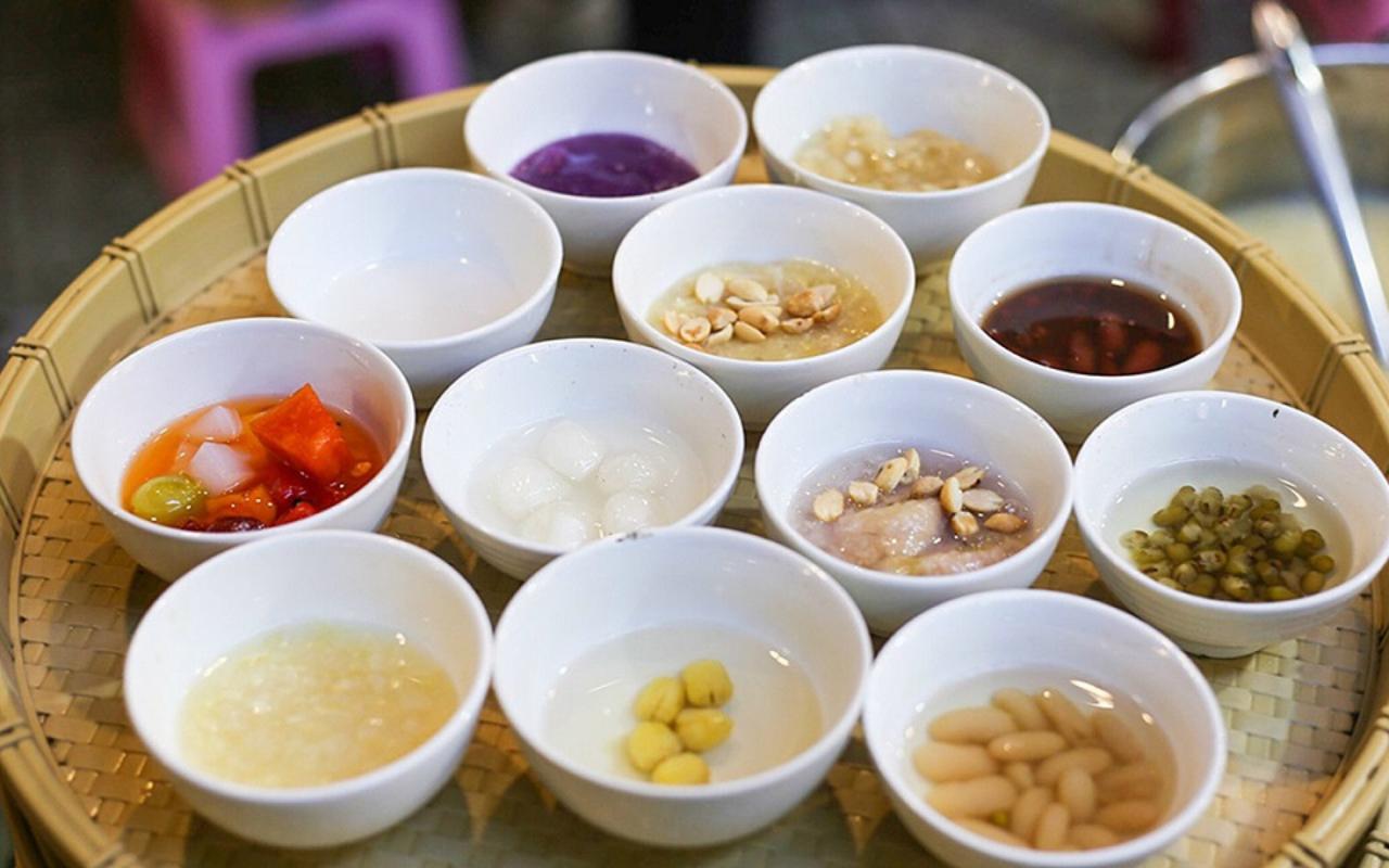 Du lịch Huế - Khám phá di sản & tinh hoa ẩm thực từ A-Z 2026 18 Chè hẻm Huế - chè cung đình