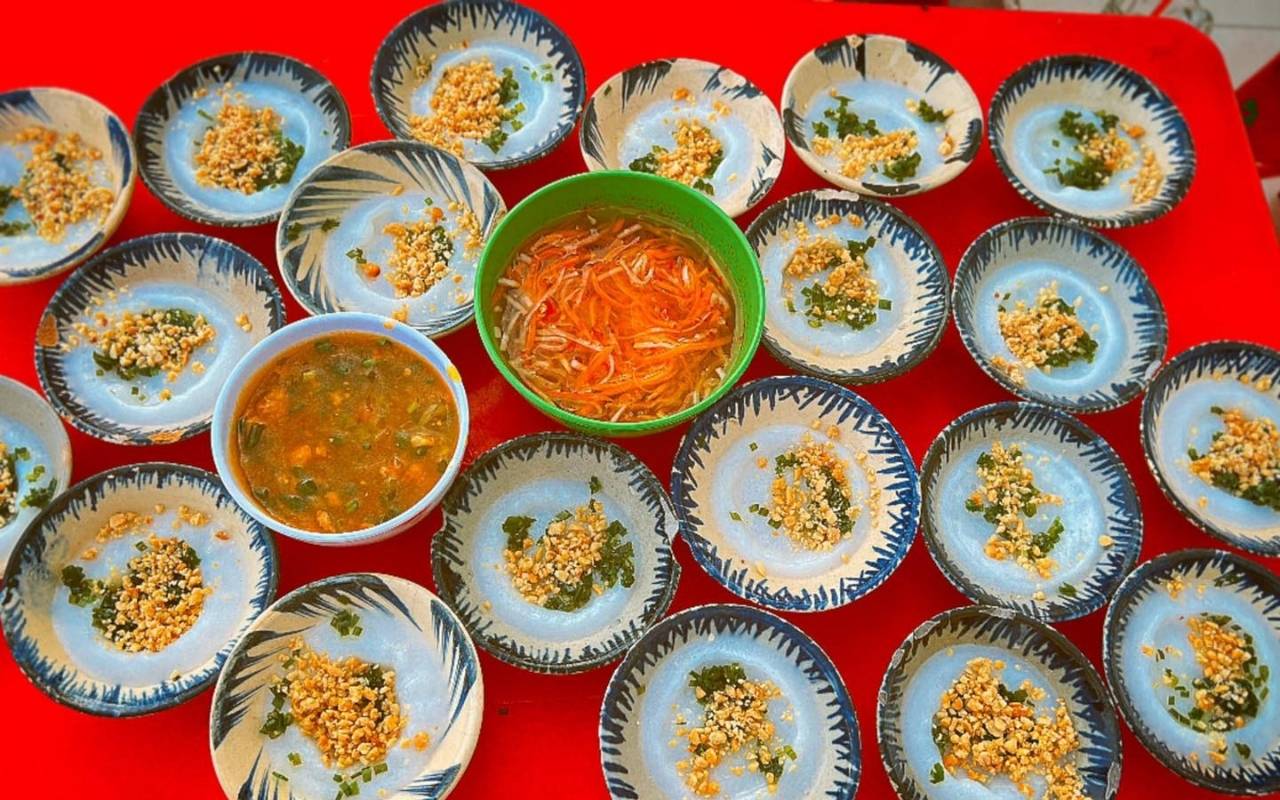 Đặc sản Vũng Tàu có gì? Top 15 món ngon & làm quà 2026 2 Đặc sản Vũng Tàu mang hương vị hải sản tươi kết hợp cùng phong cách ẩm thực đặc sắc
