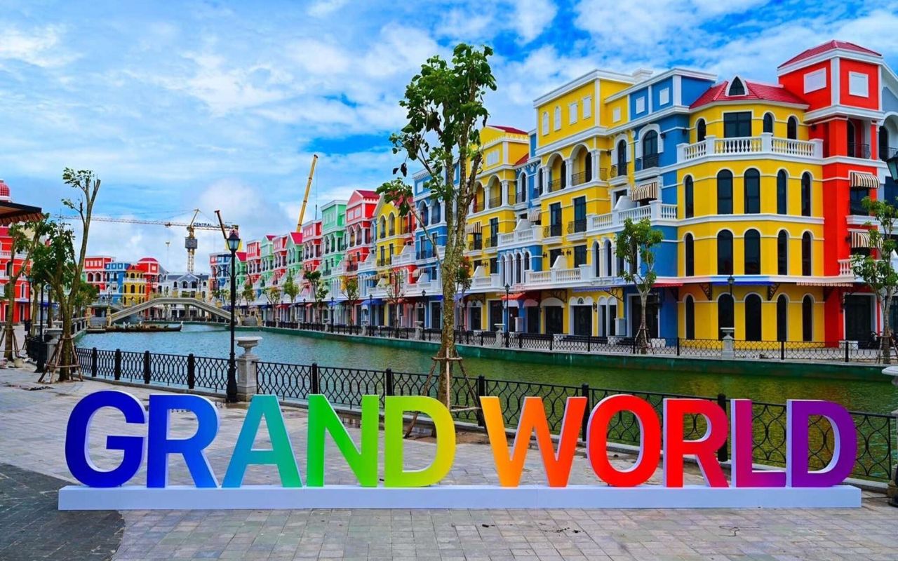 Grand World Phú Quốc: Cẩm nang vui chơi, ăn uống chi tiết 2 grand world phú quốc ở đâu
