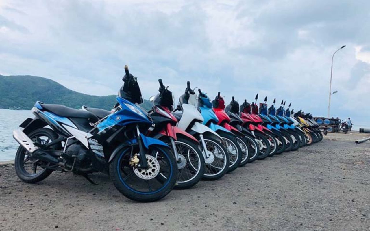 Gửi xe qua đêm tại cảng bến Đầm