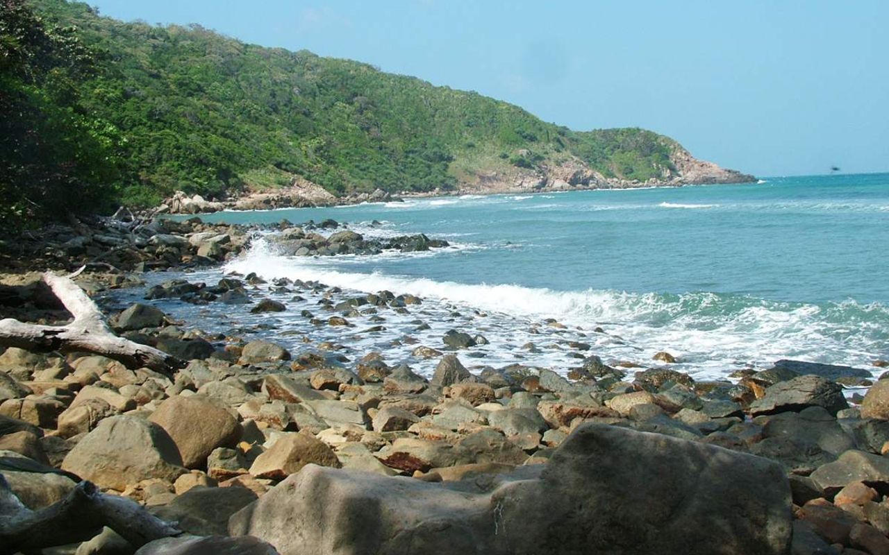 Khám phá bãi đá cuội bãi ông đụng