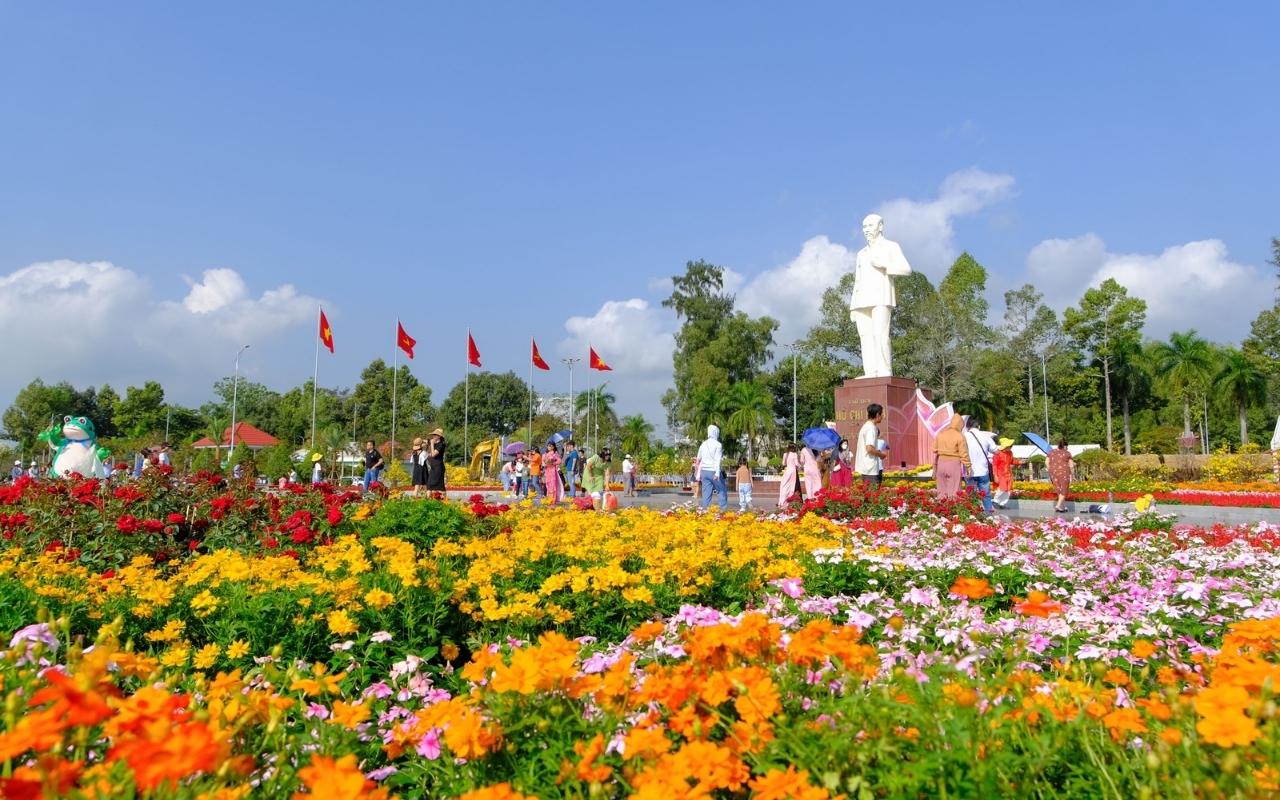 Chiêm ngưỡng ngàn hoa khoe sắc tại làng hoa
