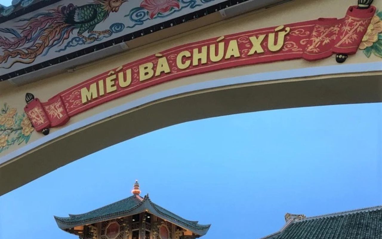 Miếu Bà Chúa Xứ An Giang - Kinh nghiệm đi lễ, chiêm bái 2026 4 Miếu Bà Chúa Xứ ở An Giang