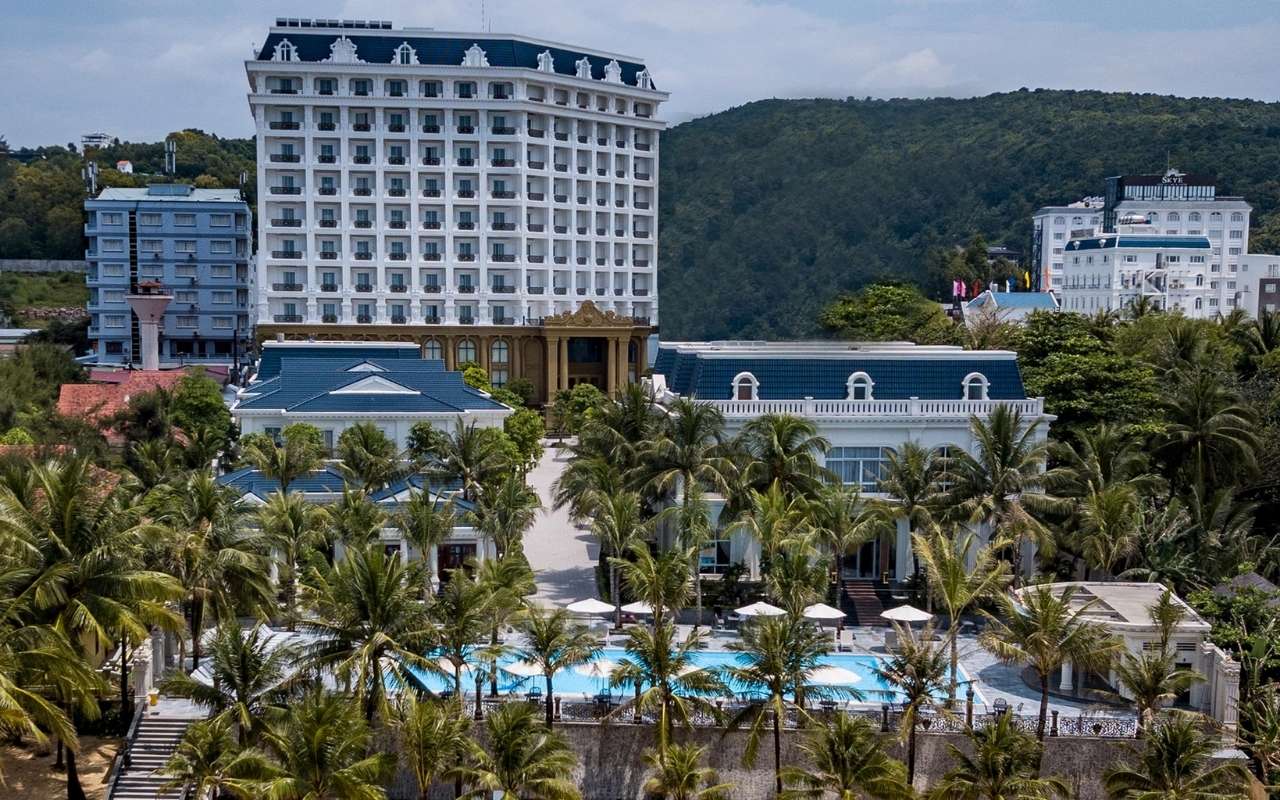 Resort Phú Quốc - Cẩm nang chọn phòng đẹp, giá 2026 6 Resort gần trung tâm mang lại sự tiện lợi tuyệt vời