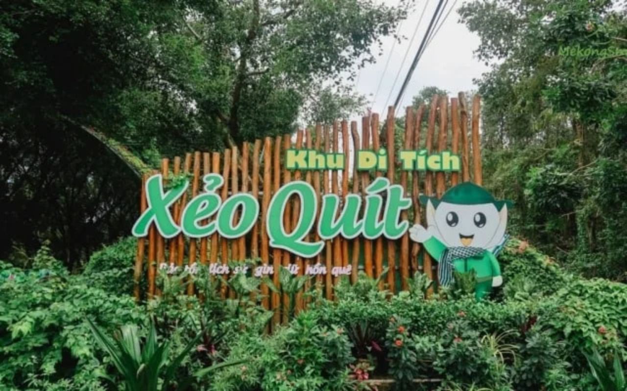 Tham quan khu di tích xẻo quýt