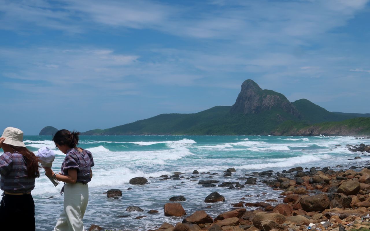 Đỉnh Tình Yêu Côn Đảo - Điểm ngắm hoàng hôn lãng mạn 3 Thời điểm vàng tham quan đỉnh tình yêu