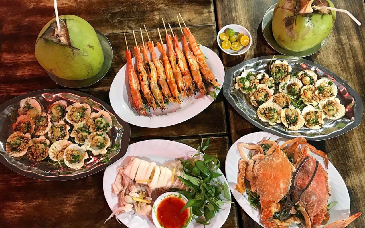 Hưởng thức hải sản tươi ngon tại rạch Vẹm