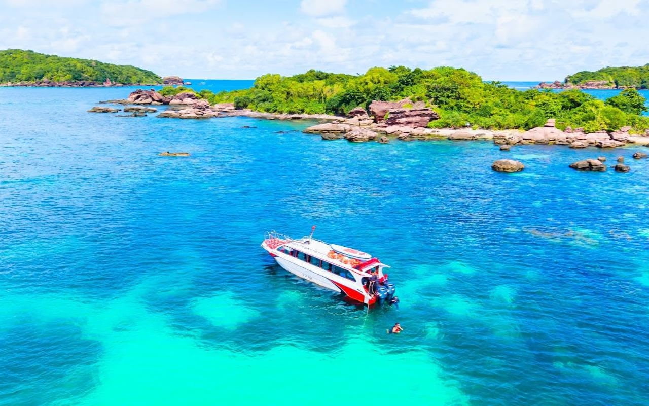Cano di chuyển tham quan 3 đảo