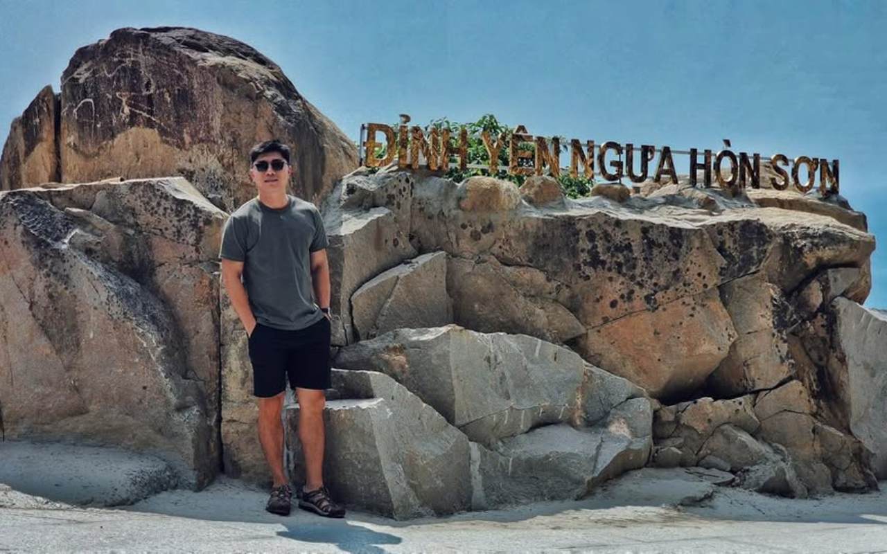 Đỉnh Yên Ngựa Hòn Sơn - Điểm check-in không thể bỏ qua 2026 6 Check-in với đỉnh Yên Ngựa Hòn Sơn