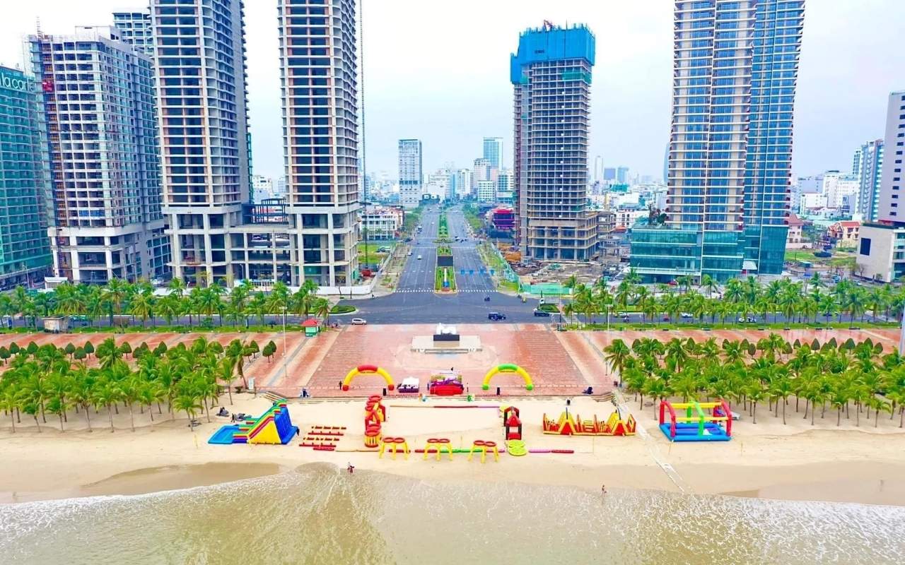 Bãi biển Mỹ Khê Đà Nẵng - Bãi biển đẹp nhất Việt Nam 2026 5 Tham quan công viên Biển Đông