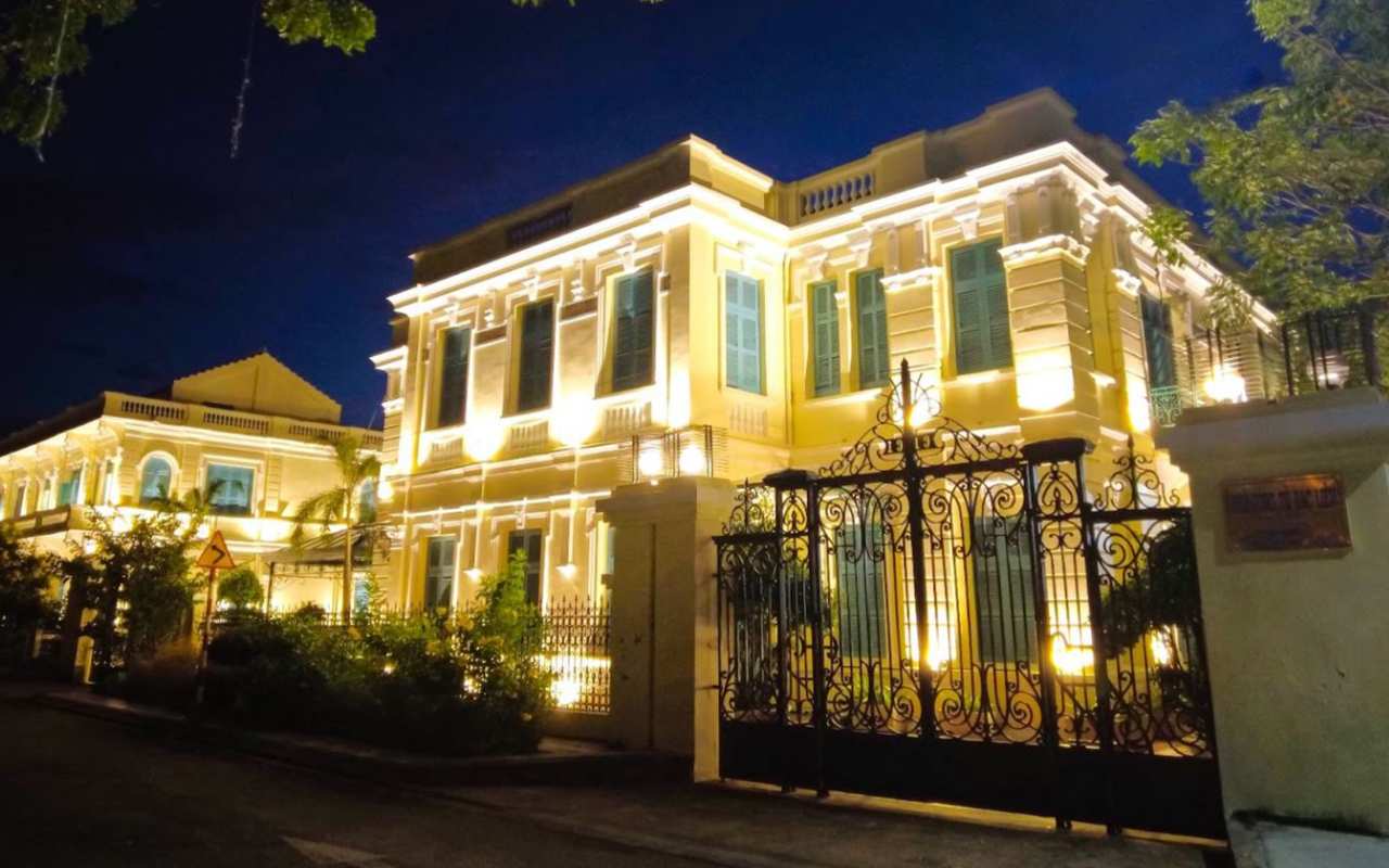 Dinh thự nhà công tử Bạc Liêu về đêm