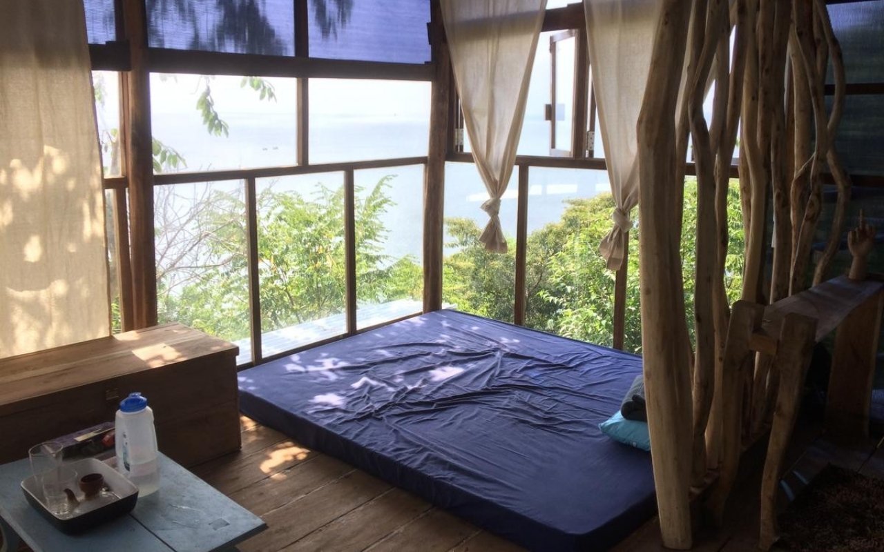 Du lịch Hòn Sơn 2 ngày 1 đêm tự túc - Review từ A-Z 2026 5 Homestay ven biển phù hợp cho du khách thích sự dân dã, gần gũi thiên nhiên