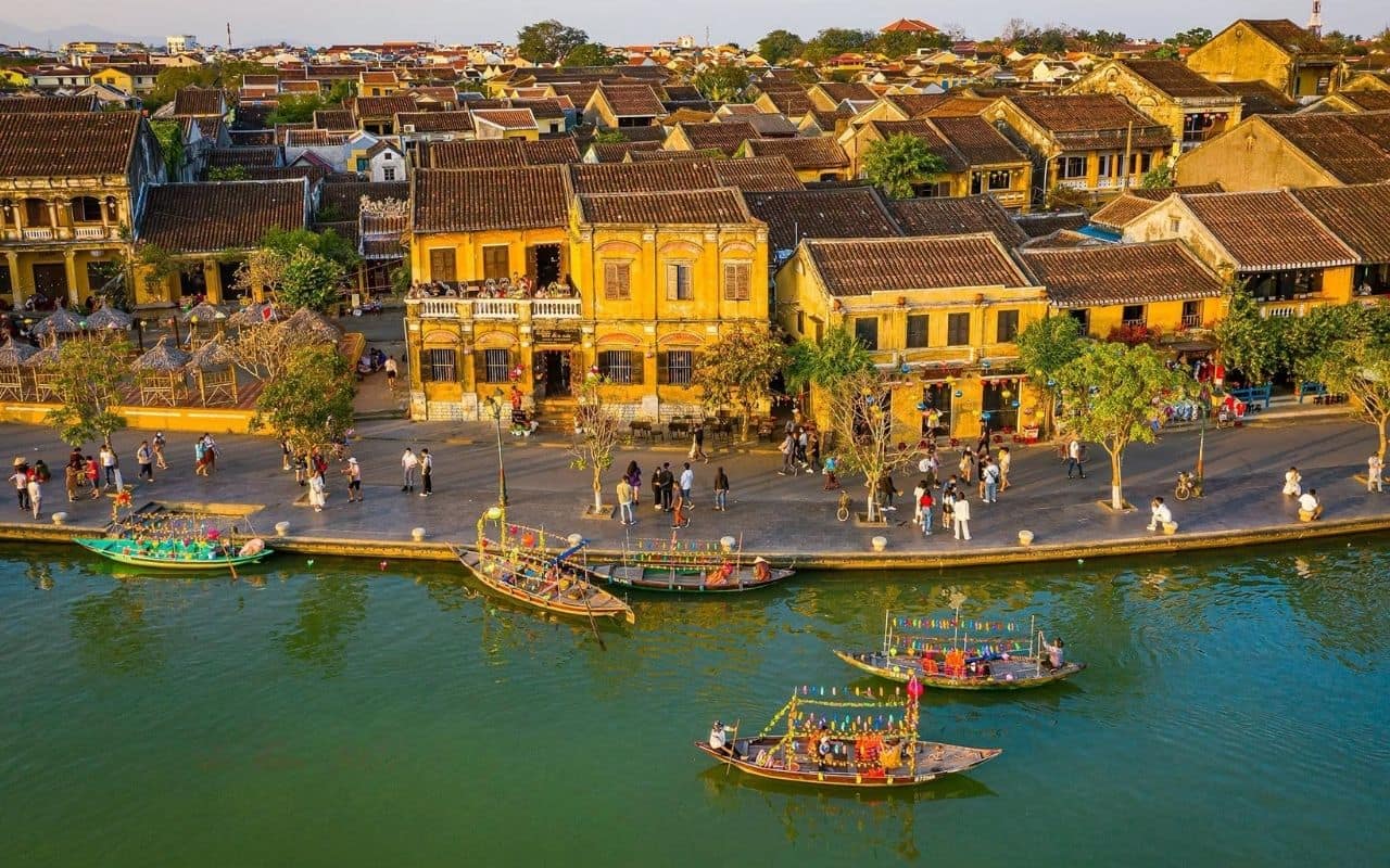 Phố cổ Hội An - Cẩm nang du lịch phố cổ chi tiết A-Z (2026) 2 phố cổ Hội An về đêm