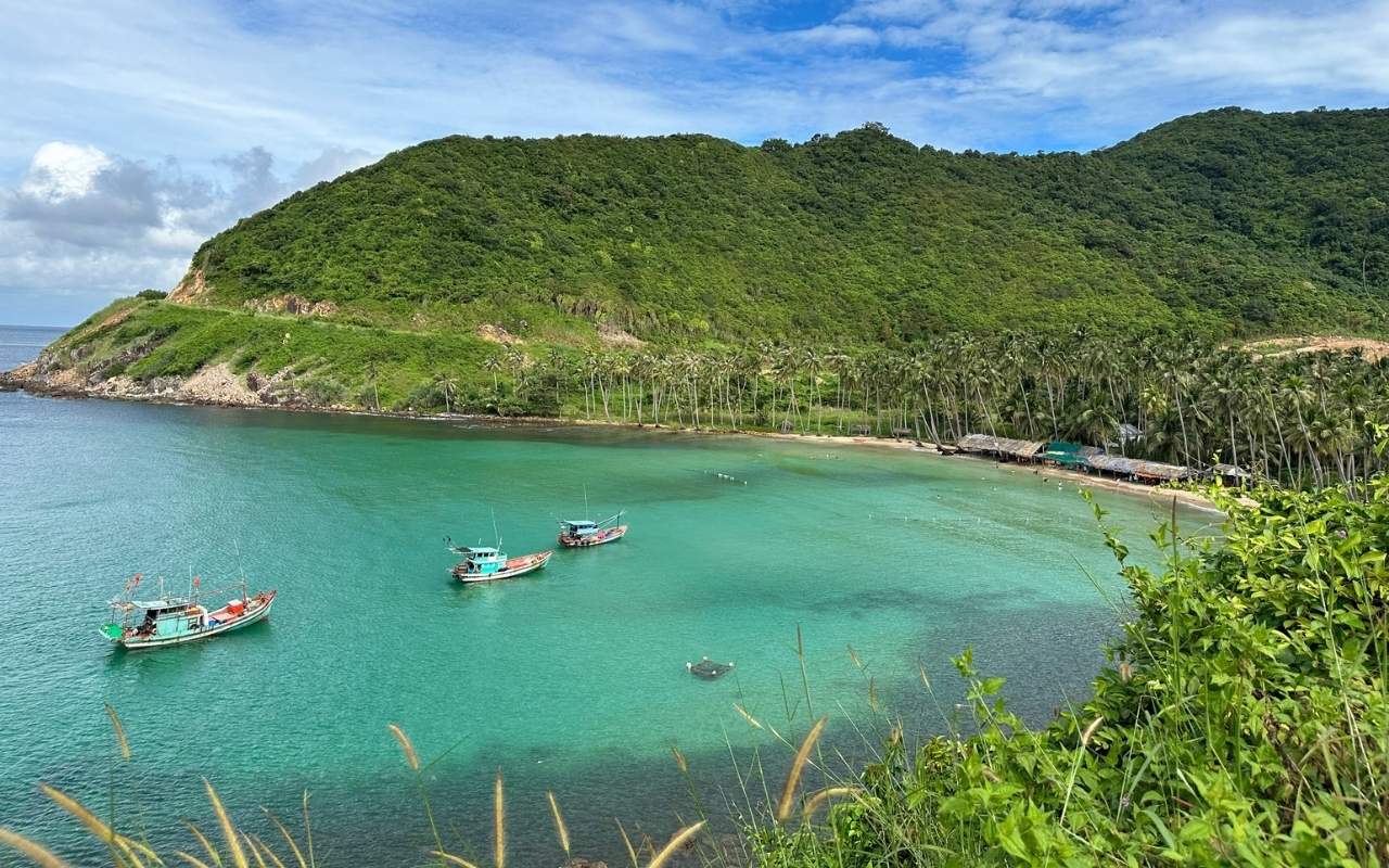 Môi trường tự nhiên tại Nam Du giúp hải sản săn chắc, ngọt thịt