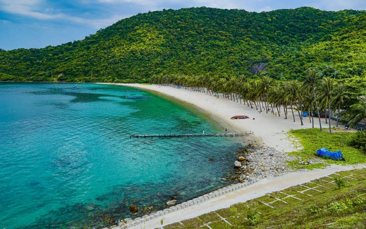 Tháng 3 đến tháng 8 là lúc biển lặng, nắng vàng