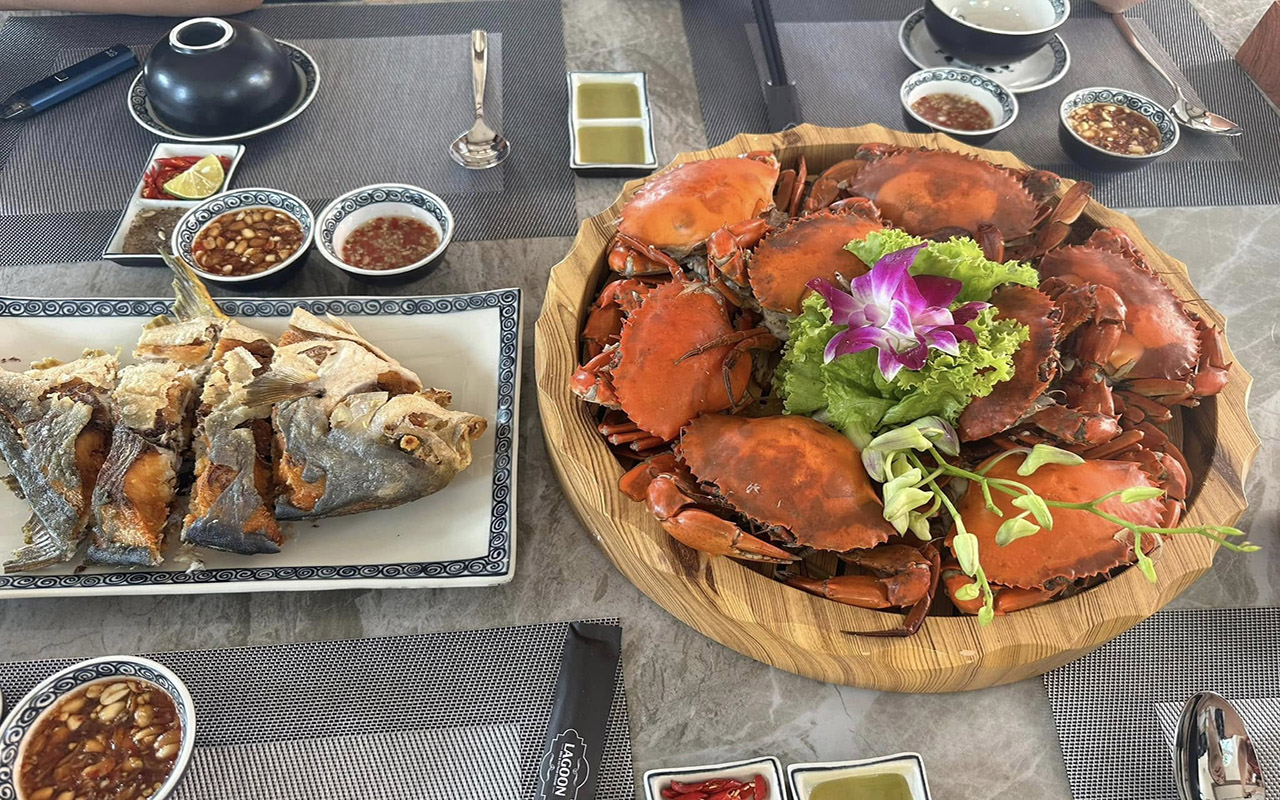 ăn gì ở thị trấn hoàng hôn 