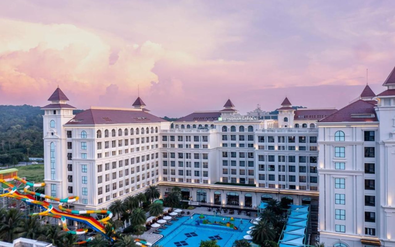 Combo Vinpearl Phú Quốc 3 ngày 2 đêm | Tour cano 3 đảo 15 Khách sạn 4 sao - Wyndham Garden