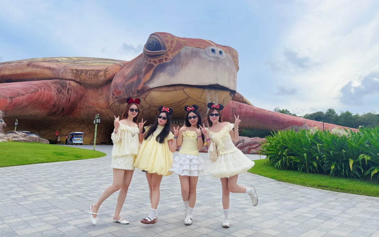 Combo Vinpearl Phú Quốc 4N3Đ | KS Sunset Town | Tour cano 3 đảo | Cáp treo Hòn Thơm 12 Combo Vinpearl Phú Quốc 4N3Đ - VinWonders