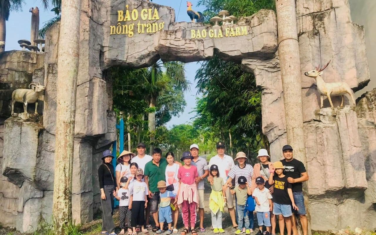 Bảo Gia Trang Viên: Khu du lịch sinh thái nổi bật ở Cần Thơ 3 Cổng vào Bảo Gia Nông Trang Cần Thơ