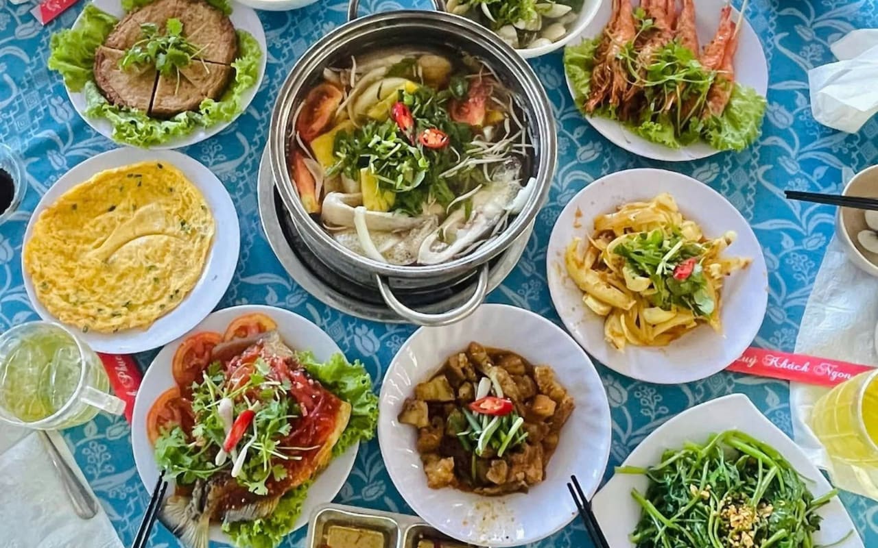 Tour 3 đảo Nha Trang Vip | Cano - Lặn ngắm san hô - Chụp SUP 15 Thưởng thức các món ăn trưa tại Làng Chài