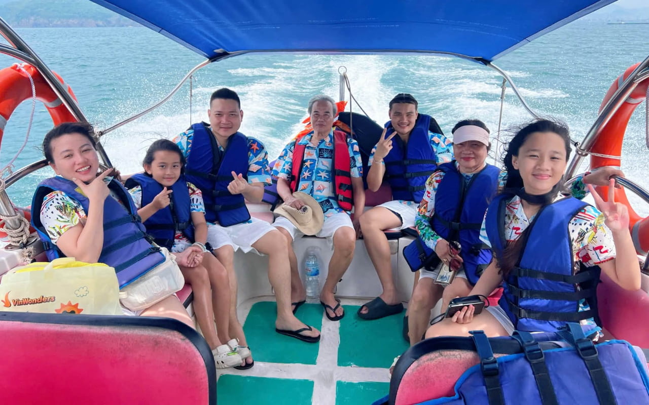 Tour 3 đảo Nha Trang Vip | Cano - Lặn ngắm san hô - Chụp SUP 8 Tour 3 đảo Nha Trang - Di chuyển bằng cano