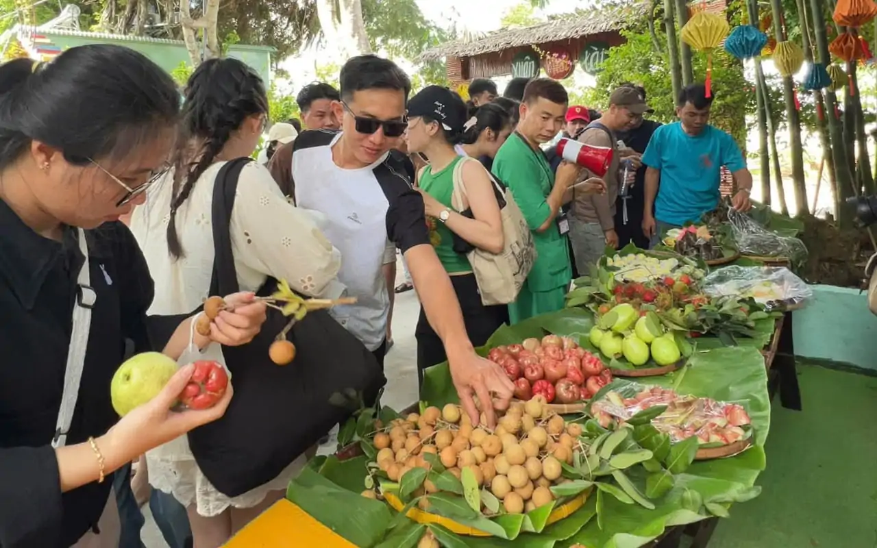Tour Cần Thơ Vĩnh Long 1 ngày - Cù lao An Bình 17 Tour Cần Thơ Vĩnh Long 1 ngày - Đặc sản miệt vườn