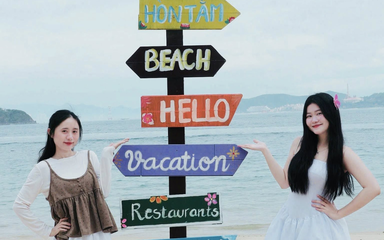 Tour đảo Hòn Mun - Làng Chài - Hòn Tằm Nha Trang 16 Tour đảo Hòn Mun Làng Chài Hòn Tằm - Check in Bãi Biển