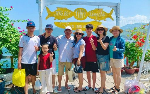 Tour đảo Nha Trang 1 ngày - Làng Chài
