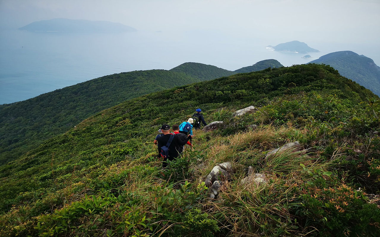 Núi Yên Ngựa - Chạm đến "nóc nhà" Côn Đảo (2026) 5 trekking núi yên ngựa côn đảo