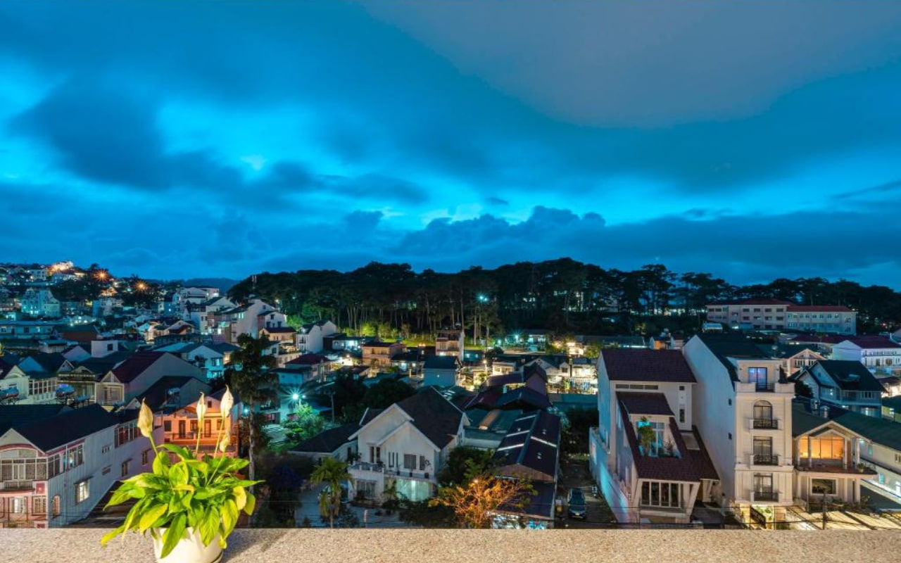Combo Đà Lạt 3 ngày 2 đêm từ Hà Nội bằng máy bay 14 Combo Đà Lạt 3 ngày 2 đêm từ Hà Nội - View ngắm thành phố