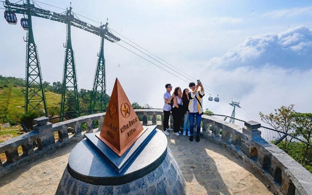 Combo Tây Ninh Núi Bà Đen 2N1Đ | Cáp treo + Buffet trưa 16 Check in biểu tượng Núi Bà Đen
