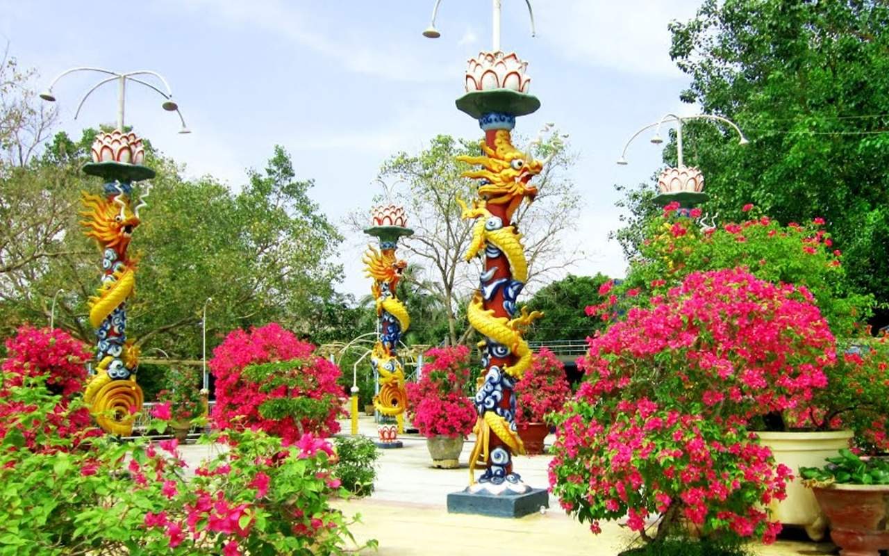 Ghé thăm Di tích Đạo Dừa